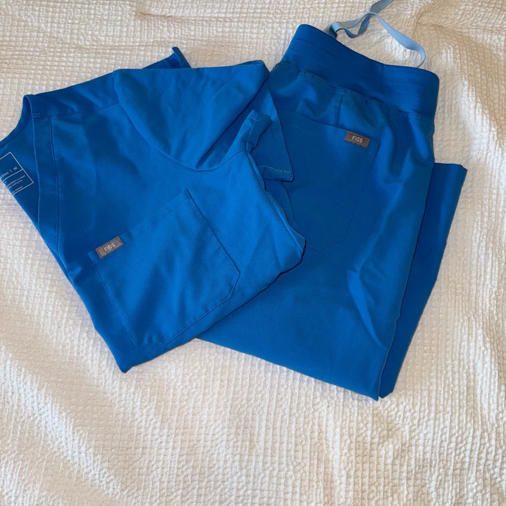 Figs Capri Blue Scrub Set Size M